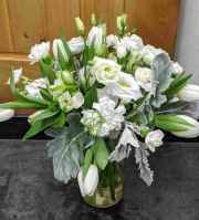 Bridesmaid-White-on-White-Bouquet-1