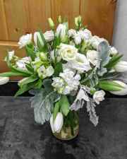 White-Roses-Centerpiece